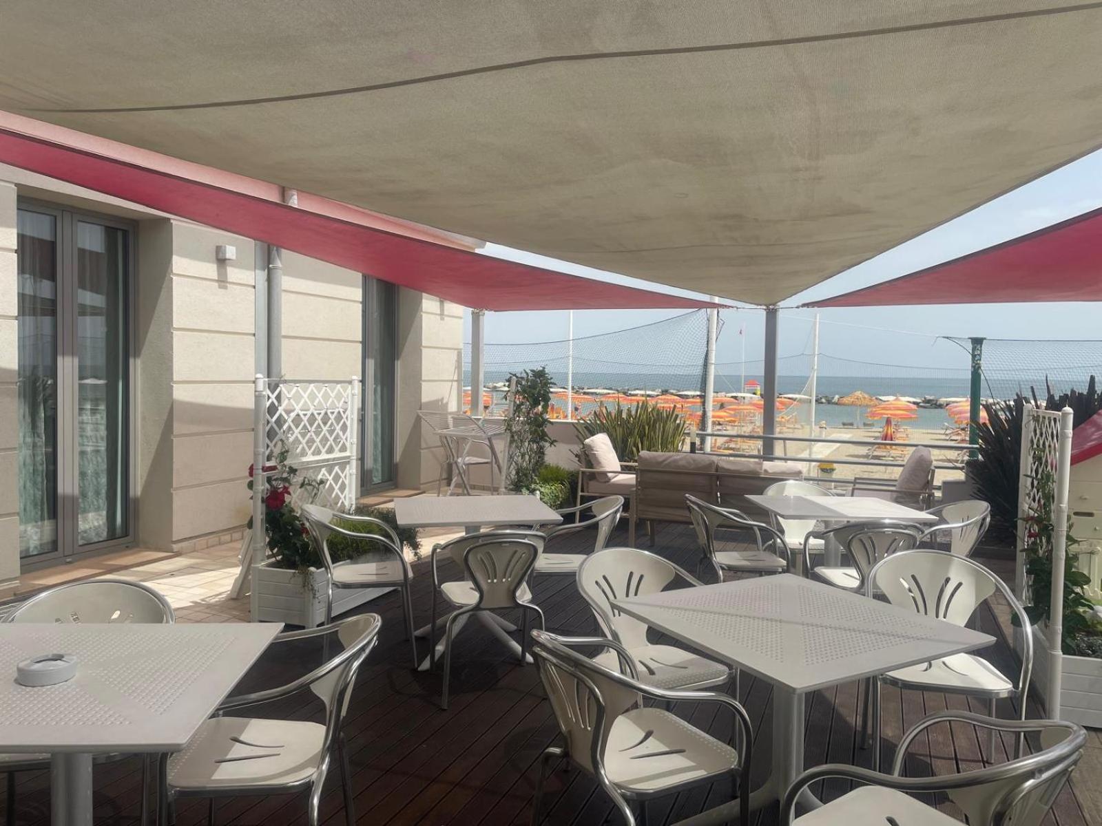 Hotel & Residence Cavalluccio Marino Rimini Kültér fotó