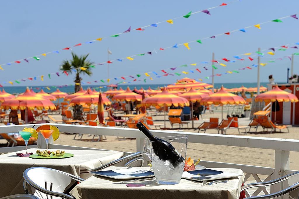 Hotel & Residence Cavalluccio Marino Rimini Kültér fotó