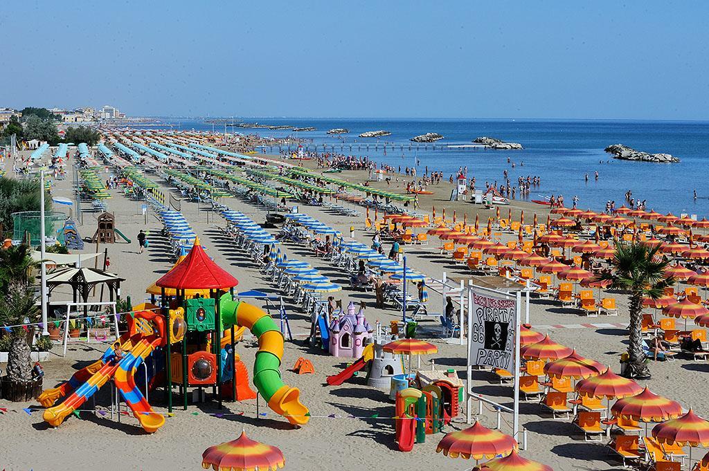 Hotel & Residence Cavalluccio Marino Rimini Kültér fotó